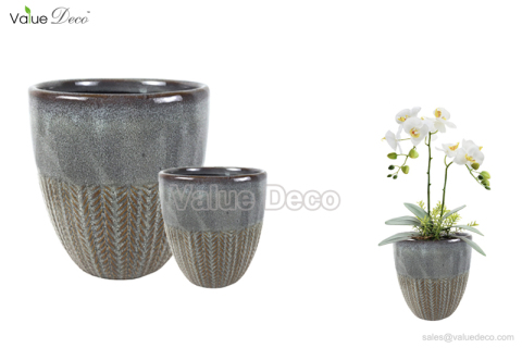 Glazed round ceramic pot