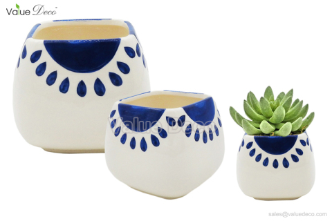 VD18CTF126 (Tribal Hand Painted Design Flower Pot)