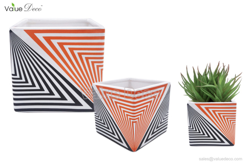 VD18CTF465 (Vertigo Decal Design Ceramic Pot)