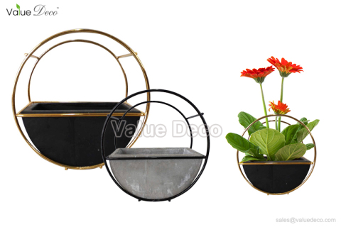 CMV00627 (Boat Shape Cement Pot With Metal Frame)