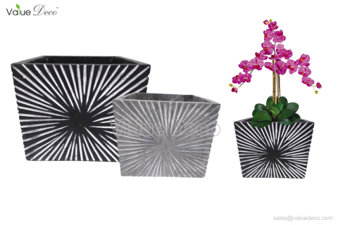 CMV00718 (Lines Design Cement Flower Planter)