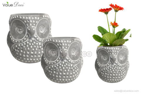 CMV00749 (Owl Cement Pot)