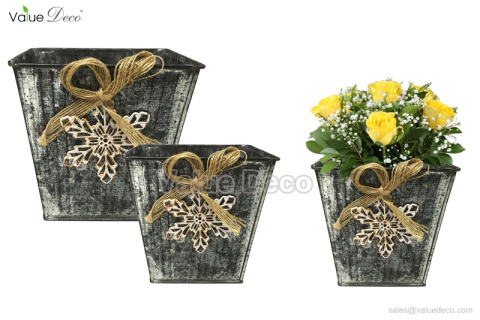 ZCV00632 (Zinc Pot With Snowflake Accessory)