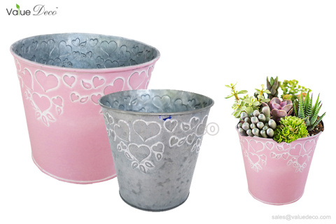 ZCV01083 (Valentine Zinc Pot With heart Design)