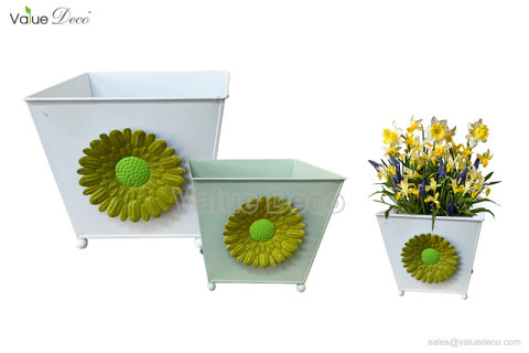 ZCV01501 (Zinc Pot With Sunflower Accessory)